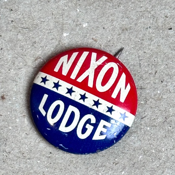 Politcal Pinback Buttons - Nixon & Kennedy - Picture 2 of 10